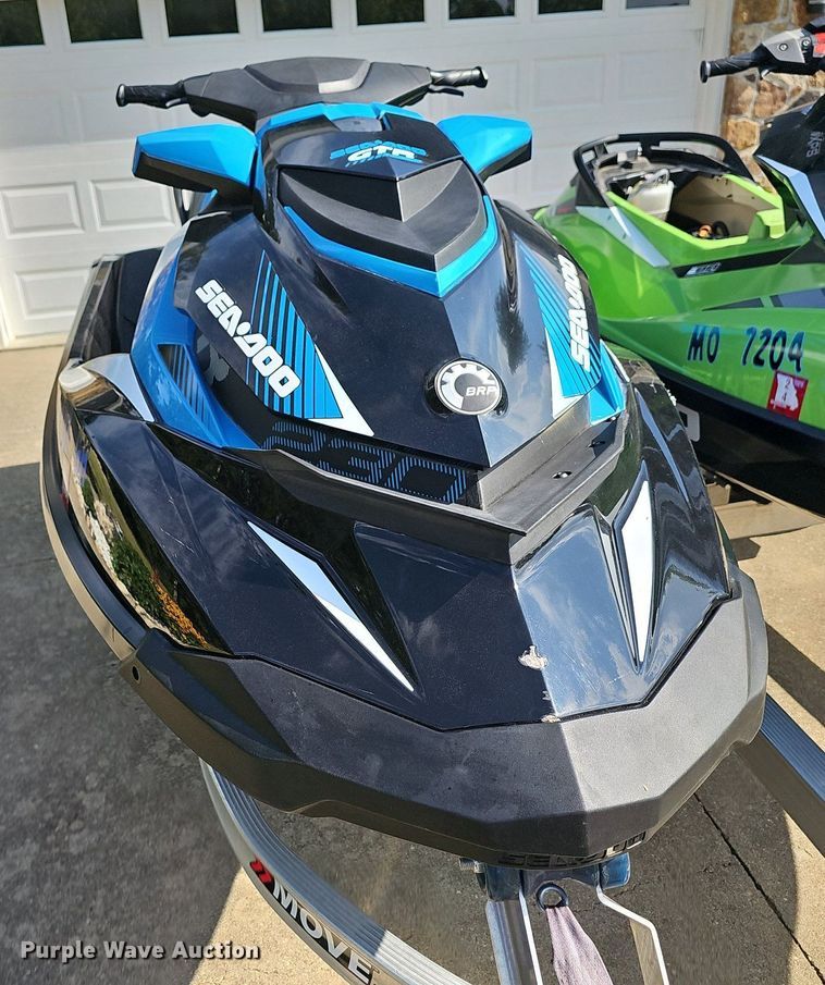 image for item DR3385 (2) personal watercraft