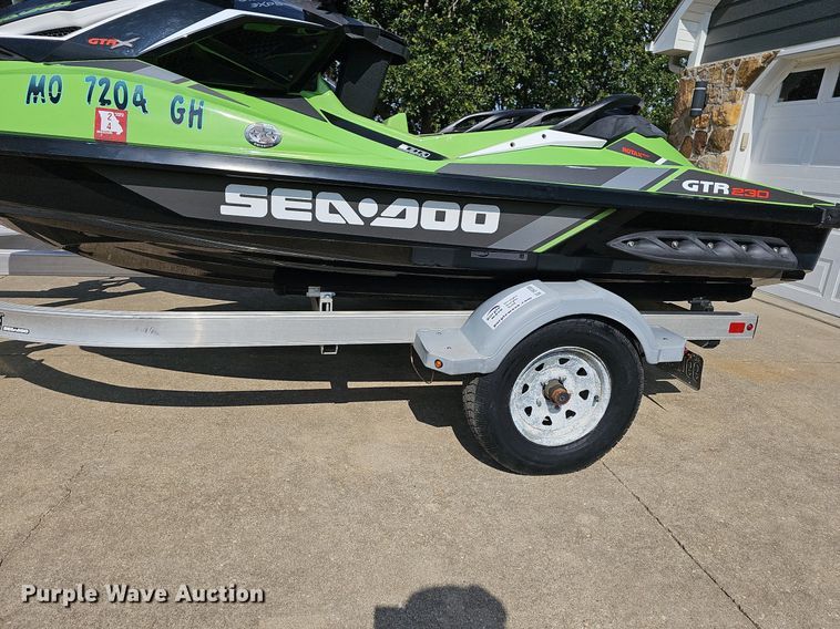 image for item DR3385 (2) personal watercraft