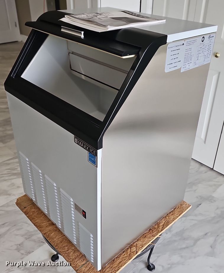 Maxx Ice MIM100 ice maker in Brumley, MO Item DR3386 sold Purple Wave