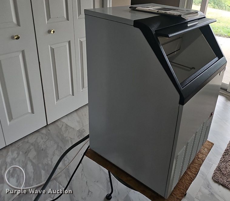 image for item DR3386 Maxx Ice MIM100  ice maker