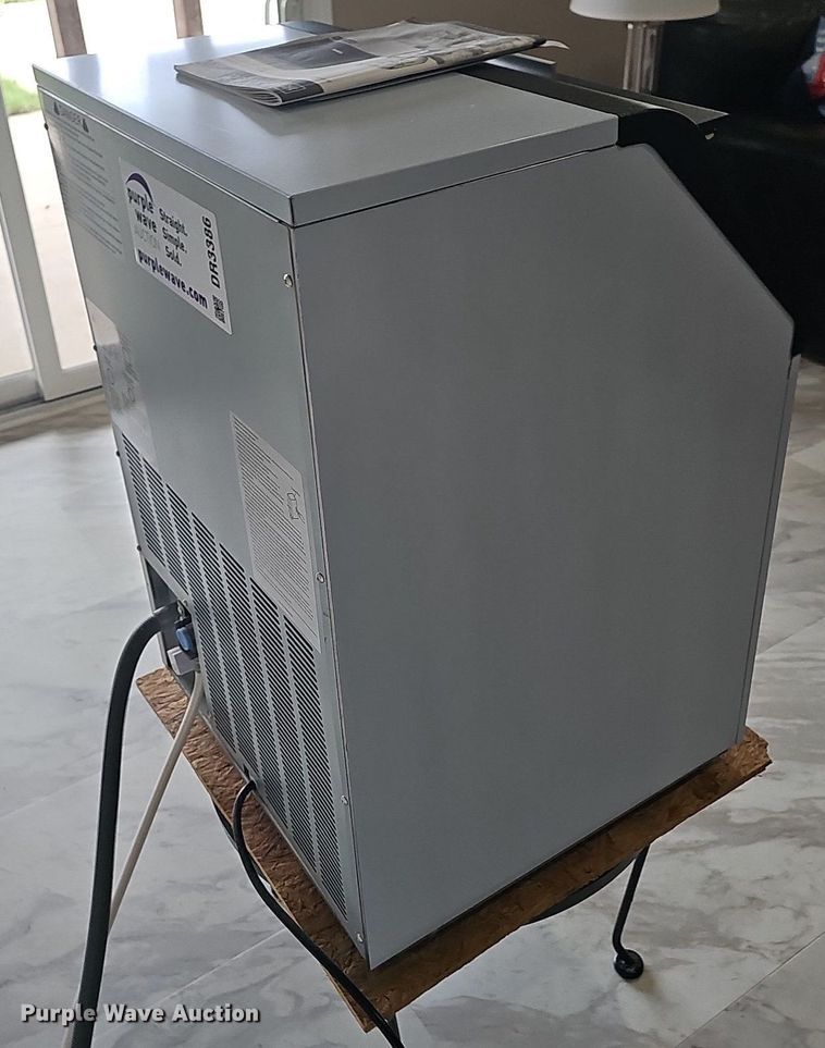 image for item DR3386 Maxx Ice MIM100  ice maker