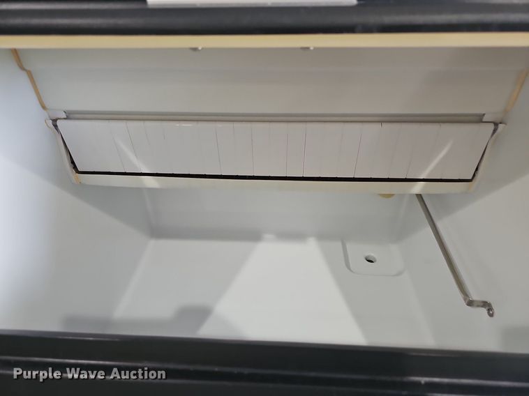 image for item DR3386 Maxx Ice MIM100  ice maker