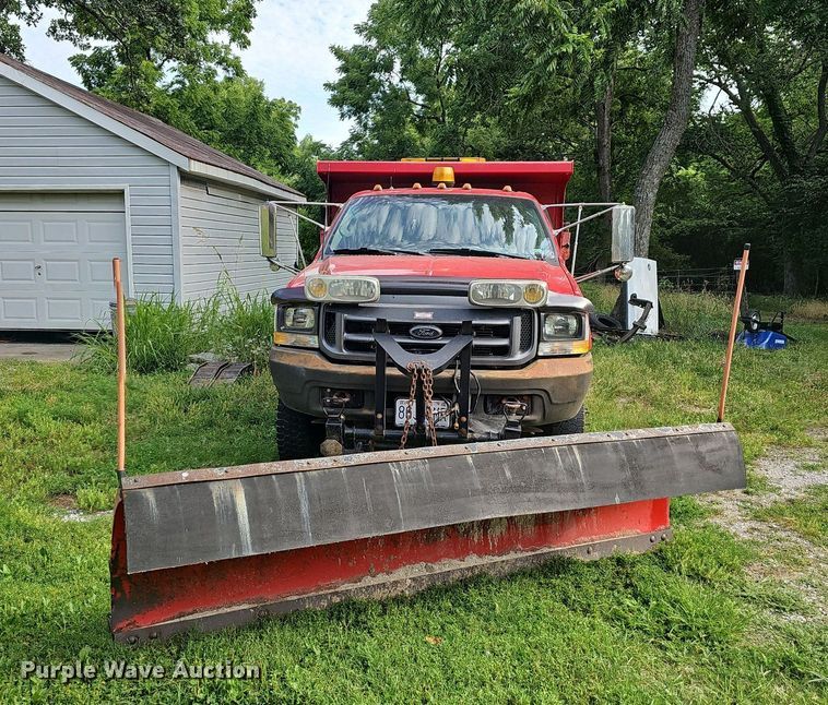 image for item DR3407 2003 Ford F550  dump truck