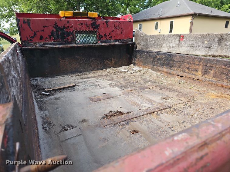 image for item DR3407 2003 Ford F550  dump truck