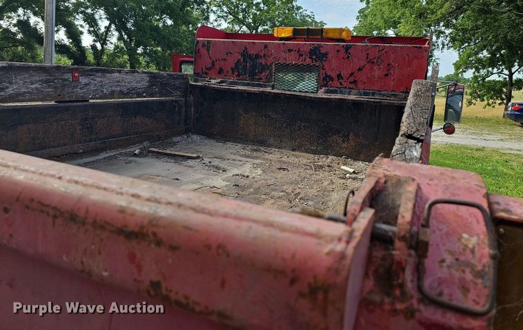 image for item DR3407 2003 Ford F550  dump truck