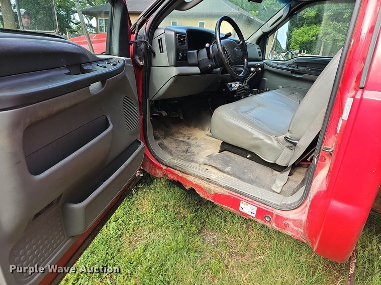 image for item DR3407 2003 Ford F550  dump truck