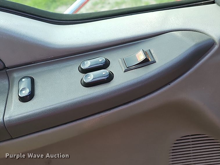 image for item DR3407 2003 Ford F550  dump truck