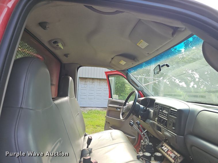 image for item DR3407 2003 Ford F550  dump truck