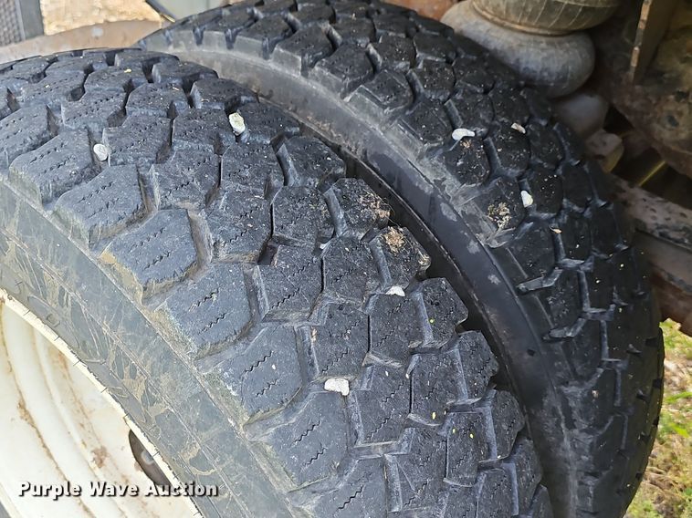 image for item DR3407 2003 Ford F550  dump truck