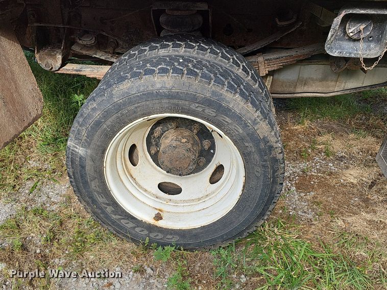 image for item DR3407 2003 Ford F550  dump truck