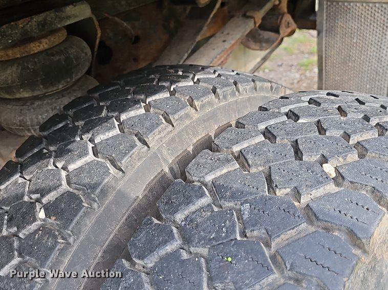 image for item DR3407 2003 Ford F550  dump truck