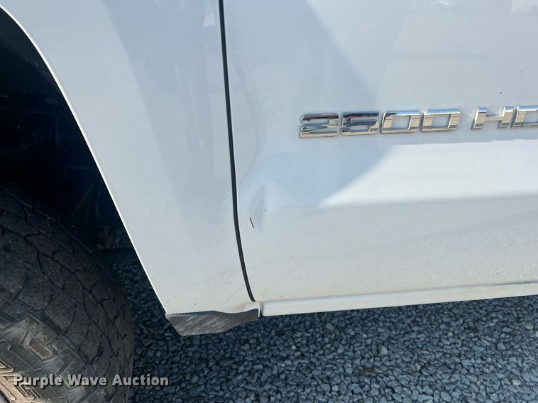 image for item II9209 2016 Chevrolet Silverado 2500HD  Double Cab pickup truck