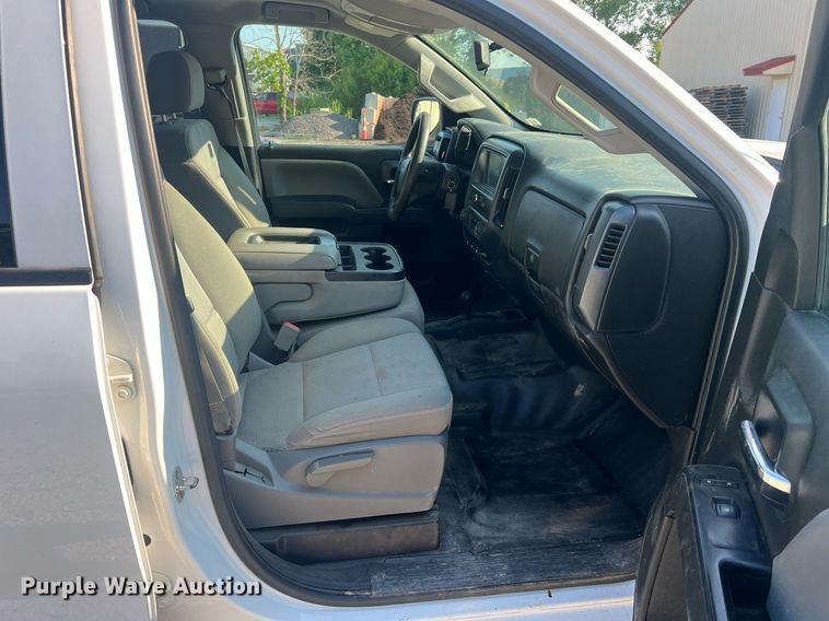 image for item II9209 2016 Chevrolet Silverado 2500HD  Double Cab pickup truck