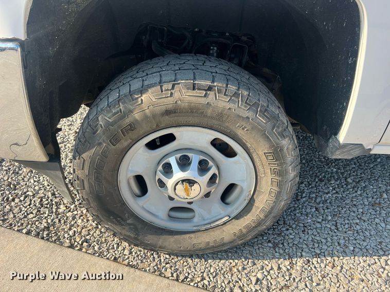 image for item II9209 2016 Chevrolet Silverado 2500HD  Double Cab pickup truck