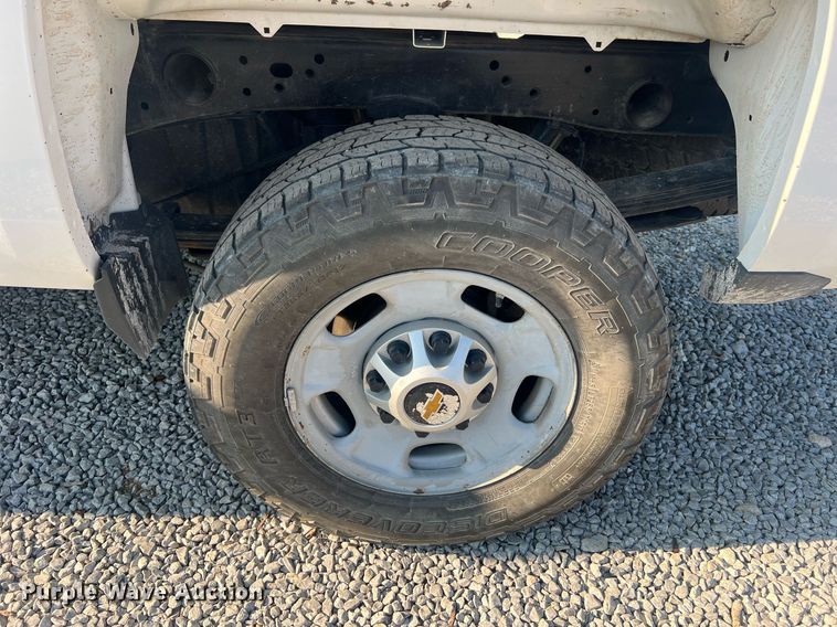 image for item II9209 2016 Chevrolet Silverado 2500HD  Double Cab pickup truck