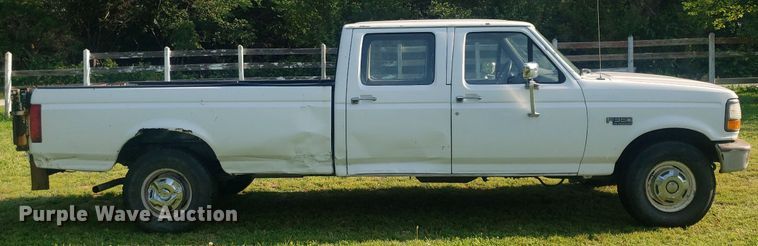 image for item IP9326 1995 Ford F350 XL  Crew Cab pickup truck