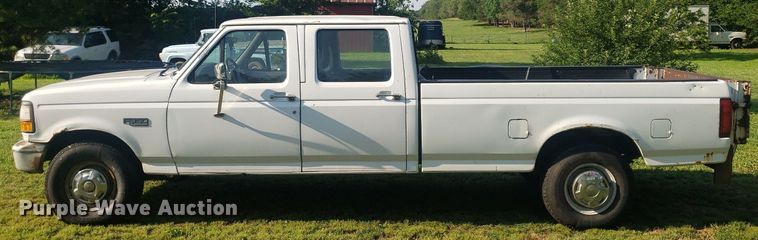 image for item IP9326 1995 Ford F350 XL  Crew Cab pickup truck