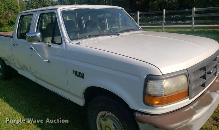 image for item IP9326 1995 Ford F350 XL  Crew Cab pickup truck