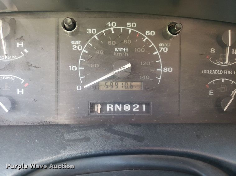 image for item IP9326 1995 Ford F350 XL  Crew Cab pickup truck