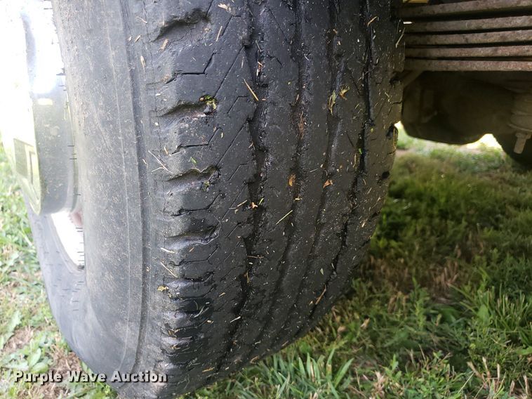 image for item IP9326 1995 Ford F350 XL  Crew Cab pickup truck