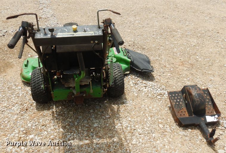 image for item IP9350 John Deere GS45  lawn mower