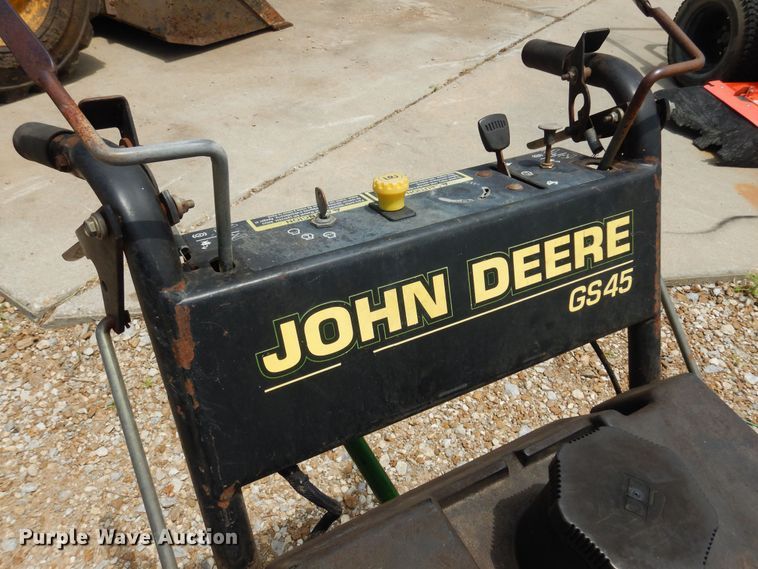 image for item IP9350 John Deere GS45  lawn mower