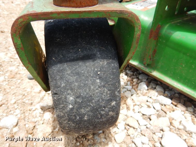 image for item IP9350 John Deere GS45  lawn mower