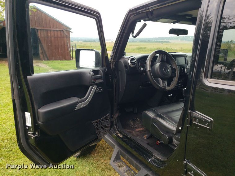 image for item IP9351 2012 Jeep Wrangler  SUV