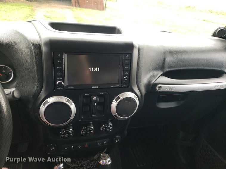 image for item IP9351 2012 Jeep Wrangler  SUV