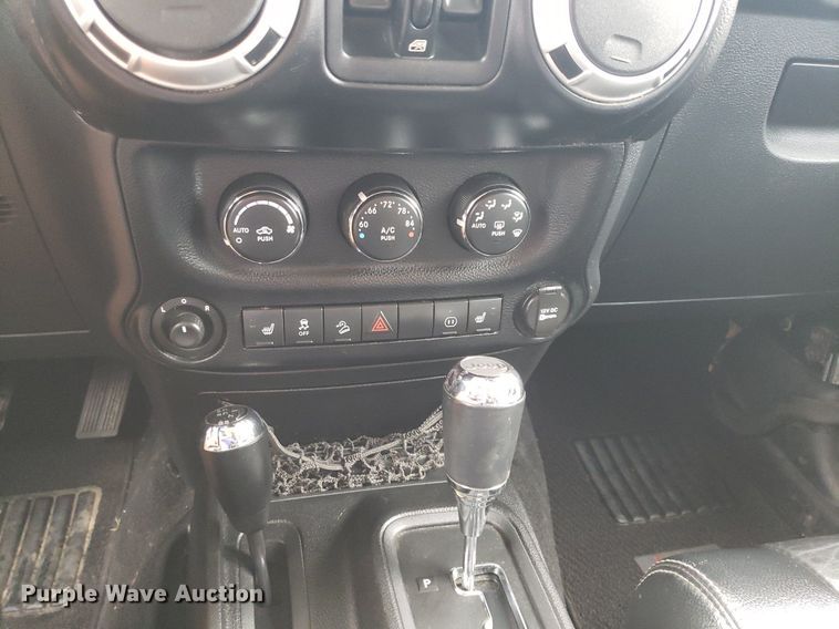 image for item IP9351 2012 Jeep Wrangler  SUV