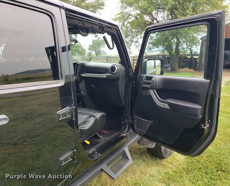 image for item IP9351 2012 Jeep Wrangler  SUV