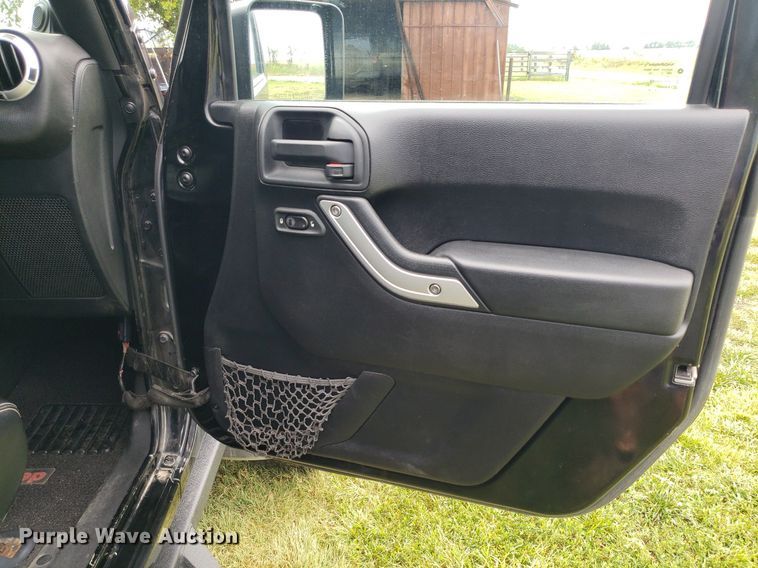 image for item IP9351 2012 Jeep Wrangler  SUV