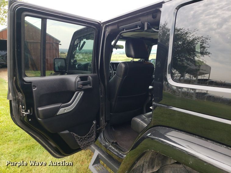 image for item IP9351 2012 Jeep Wrangler  SUV