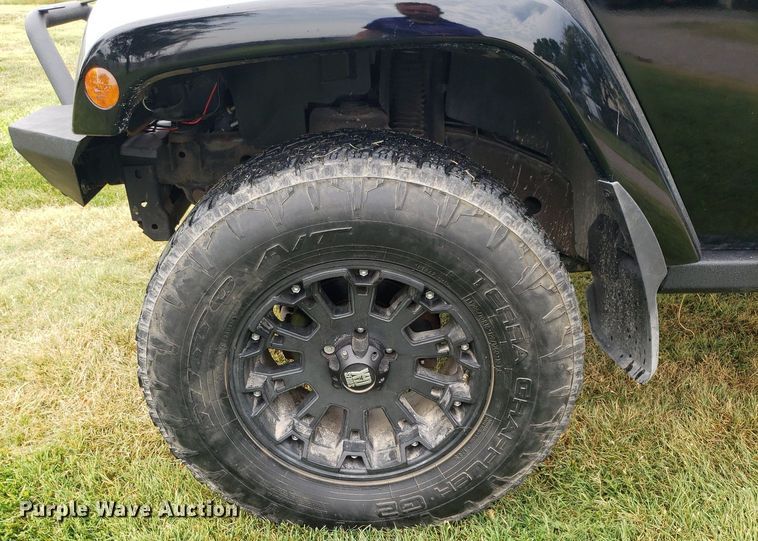 image for item IP9351 2012 Jeep Wrangler  SUV