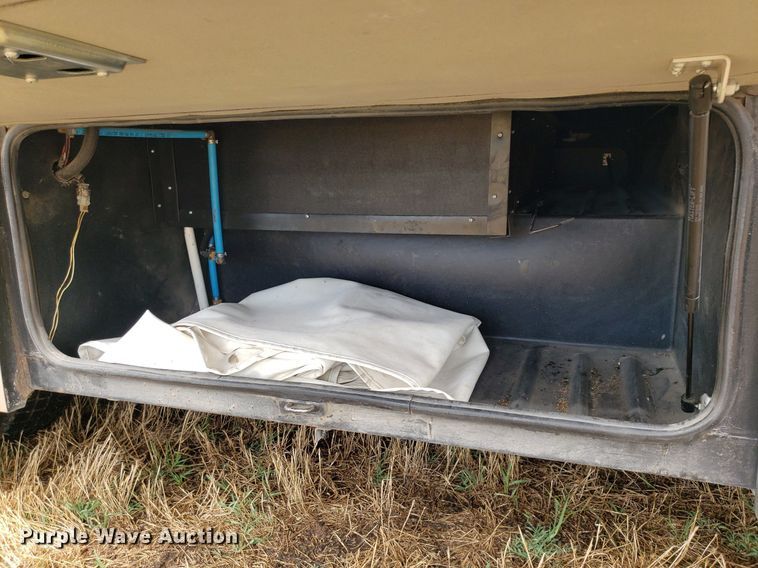 image for item IP9352 2005 Holiday Rambler Atlantis  RV