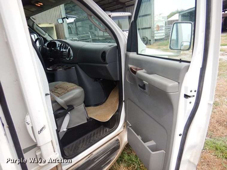 image for item IP9352 2005 Holiday Rambler Atlantis  RV