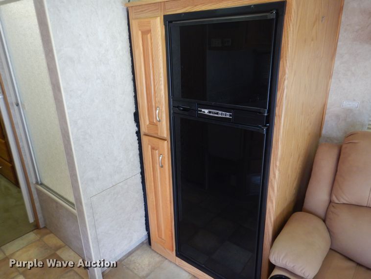 image for item IP9352 2005 Holiday Rambler Atlantis  RV