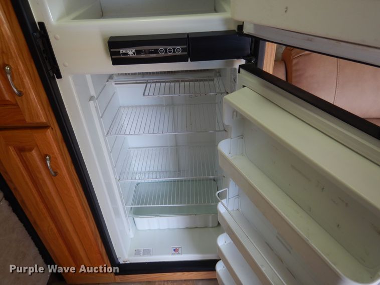 image for item IP9352 2005 Holiday Rambler Atlantis  RV