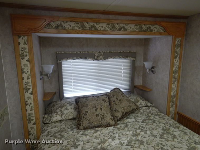 image for item IP9352 2005 Holiday Rambler Atlantis  RV