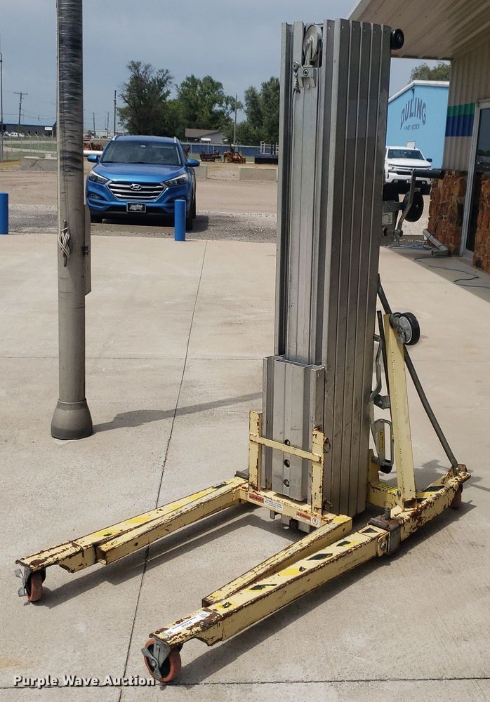 image for item IP9359 Sumner 2025  material lift