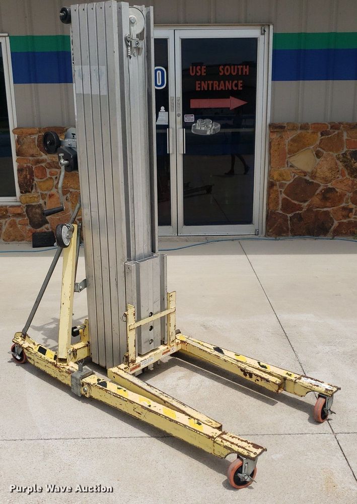 image for item IP9359 Sumner 2025  material lift