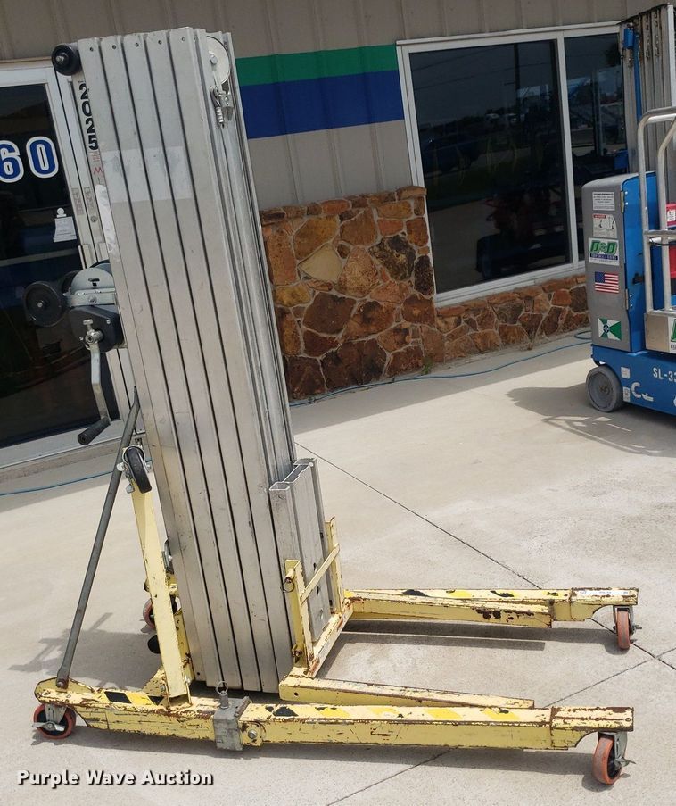 image for item IP9359 Sumner 2025  material lift