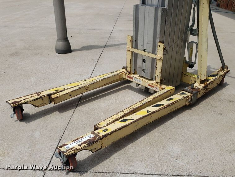 image for item IP9359 Sumner 2025  material lift