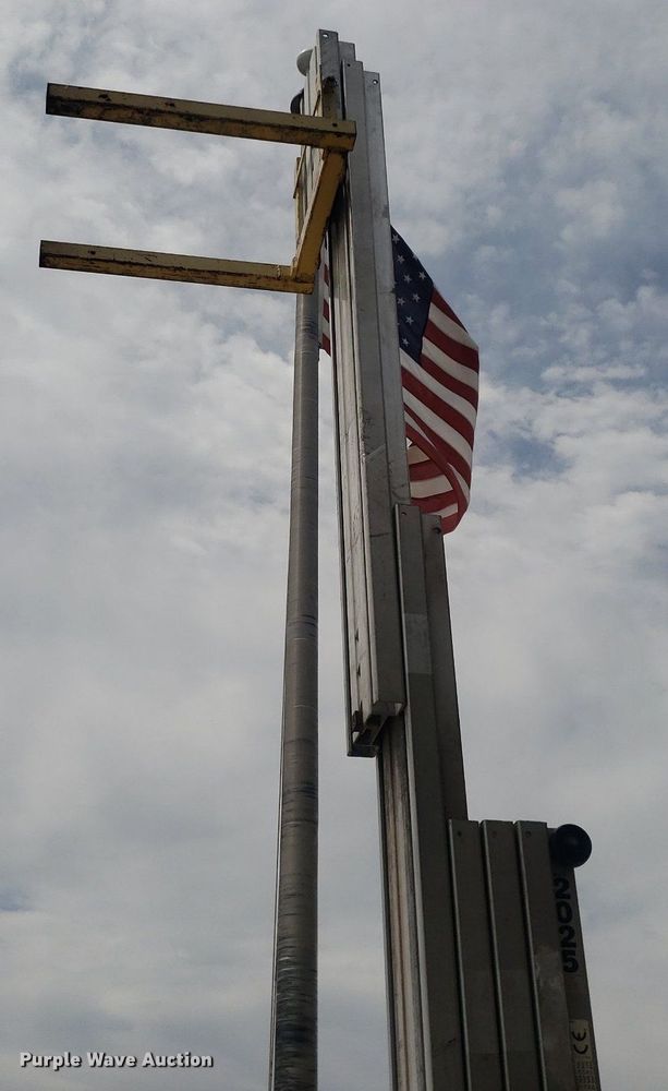 image for item IP9359 Sumner 2025  material lift