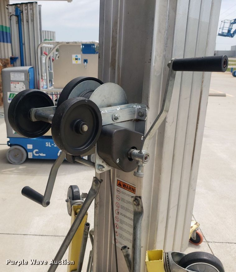 image for item IP9359 Sumner 2025  material lift