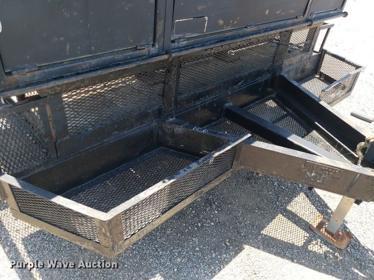 image for item IP9373 2000 Neal  utility trailer