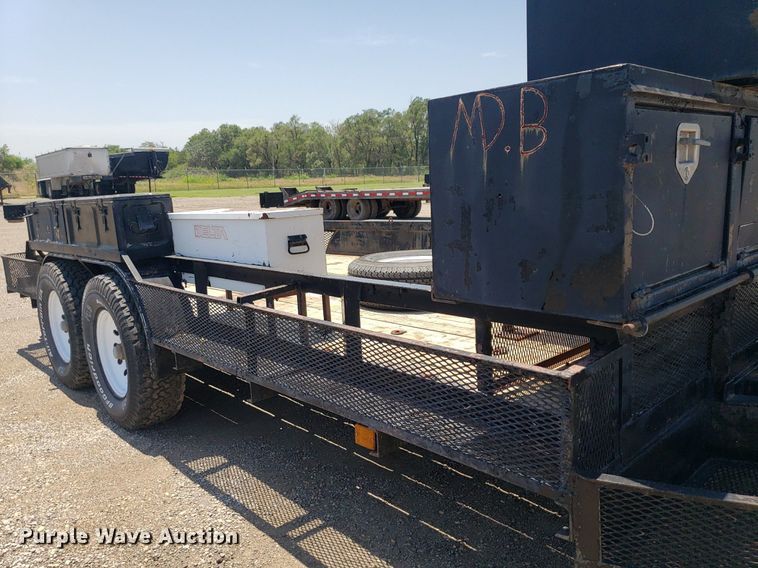 image for item IP9373 2000 Neal  utility trailer