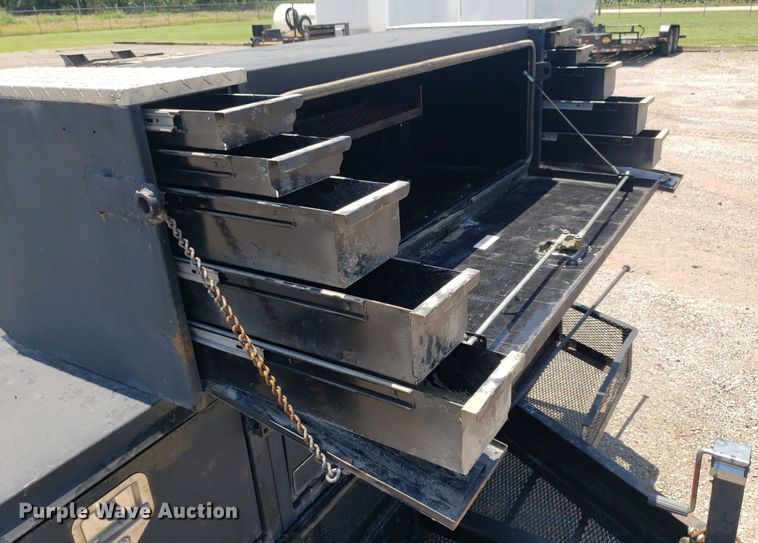 image for item IP9373 2000 Neal  utility trailer