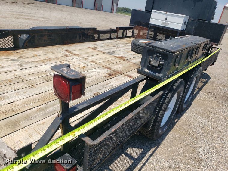 image for item IP9373 2000 Neal  utility trailer