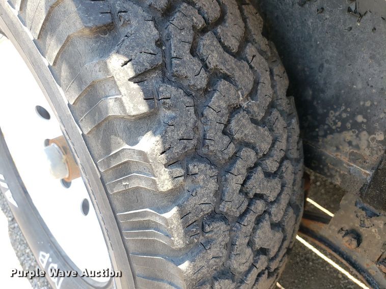 image for item IP9373 2000 Neal  utility trailer